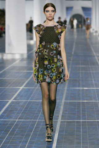 Ez a Chanel tavasza 2013-ban - Hírek  -  - +++P%C3%A1rizsi+Divath%C3%A9t, ++Chanel, +divatbemutat%C3%B3, Karl+Lagerfeld, 