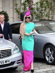 Láttad már Lady Gagát tréningben? - Hírek  -  - %C5%91r%C3%BClt, ++++Born+This+Way, ++++d%C3%ADva, ++++extr%C3%A9m, ++++Mother+Monster, ++++Stefan+Germanotta, +++Lady+Gaga, +++Mugler, 