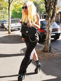 Láttad már Lady Gagát tréningben? - Hírek  -  - %C5%91r%C3%BClt, ++++Born+This+Way, ++++d%C3%ADva, ++++extr%C3%A9m, ++++Mother+Monster, ++++Stefan+Germanotta, +++Lady+Gaga, +++Mugler, 