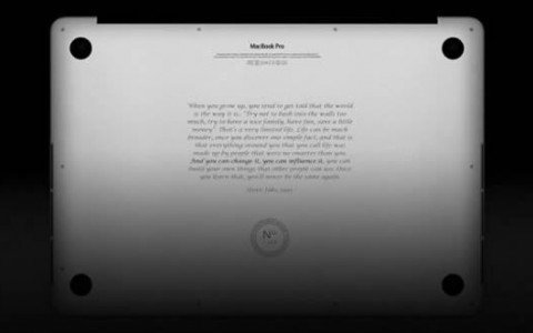 Különleges Apple MacBook Steve Jobs emlékére -  -  - ++MacBook, ++Steve+Jobs, +Apple, aukci%C3%B3, 