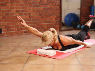 Formareform 4.hét - Egészség -  - +++++++++far-comb, ++++++++has, +++++++bicepsz, ++++++h%C3%A1t, +++++v%C3%A1ll, ++++l%C3%A1b, +++20+perces+edz%C3%A9s, ++edz%C3%A9s+otthon, +formareform, edz%C3%A9s, 