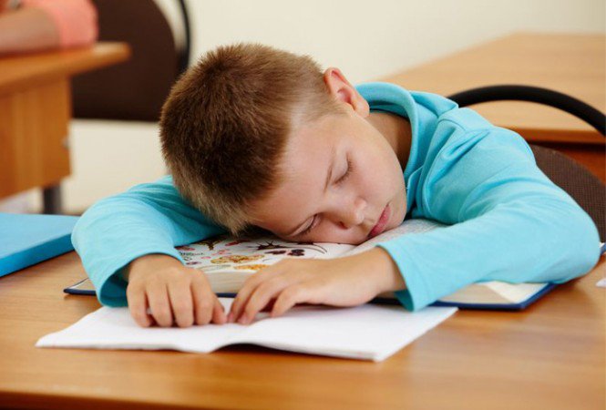 Az alváshiány rontja a gyermek iskolai teljesítményét - Fesztelen mindennapok -  - gyermek, iskola, kutatás, teljesítmény, 