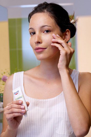 Érezd jól magad a bőrödben! - Bőrápolás -  - Aktív szérum, arclemosó zselé, arcradír, arctonik, DemoPURIFYER, Eucerin, hidratáló arcápoló, kozmetika, krém, 