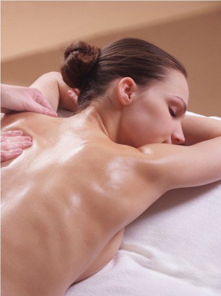 Csupa-csupa olaj - Bőrápolás -  - danubius hotel, kényeztetés, levedndula, masszázs, méhviasz, olaj, olajos kezelés, resort, spa, 