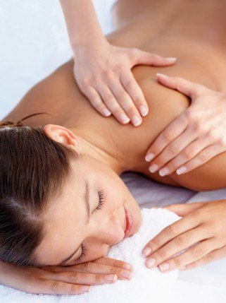 Csupa-csupa olaj - Bőrápolás -  - danubius hotel, kényeztetés, levedndula, masszázs, méhviasz, olaj, olajos kezelés, resort, spa, 