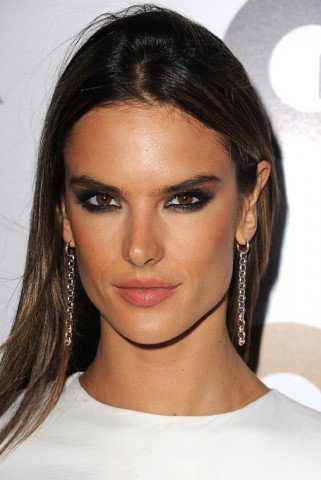 A szezon legtrendibb sminkjei - Smink  -  - drámai szempilla, Kim kardashian, könnyen elkészíthető sminkek, make up, megan fox, smink, szempilla, taylor swift, 