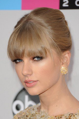 A szezon legtrendibb sminkjei - Smink  -  - drámai szempilla, Kim kardashian, könnyen elkészíthető sminkek, make up, megan fox, smink, szempilla, taylor swift, 