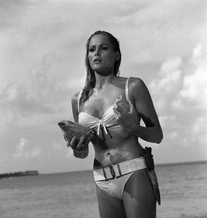 Swarovski Őfelsége titkosszolgálatában - Otthon & Design -  - ékszerek, james bond, swarovski, swarovski ékszerek, 