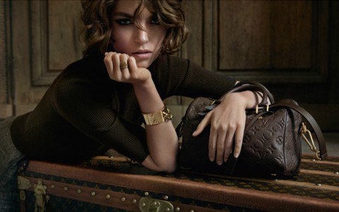 Mona Lisa a Louis Vuitton háznak pózolt - DIVAT&STÍLUS - Hírek  - louis vuitton, louis vuitton 2013, Louis vuitton speedy, lv táska, párizs, 