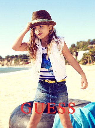 Romeo Beckham apja nyomdokaiba lép - Stylekids -  - Beckham házaspár, burberry, David Beckham, Romeo Beckham, Victoria Beckham divat, 