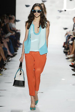 Mi az a Google szemüveg? - Stílusiskola -  - Diane von Furstenberg, Google Glass, Google szemüveg, New York Fashion Week, New York-i Divat Hét, Sarah Jessica Parker, 