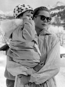 Louis Vuitton bolt a sípályán - Stílusiskola -  - gstaad, gstaad palace, louis vuitton, louis vuitton táska, síelés, svájc, 