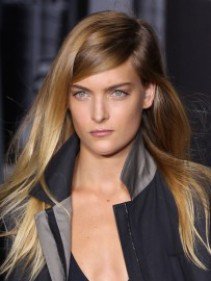 Így viseld a hajad 2013-ban! - Hajápolás  -  - 2013 hajtrendek, haj oldalválaszték, hajfonás, oldalt elválasztott haj, oldalválaszték, ombre haj, 