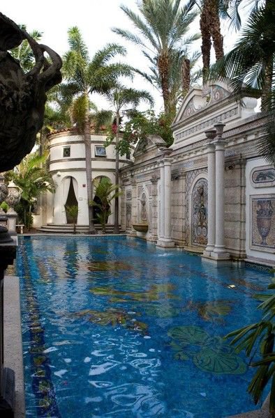 Százmillió dollárért eladó a Versace-villa - Otthon & Design -  - Gianni Versace, Versace-villa, 
