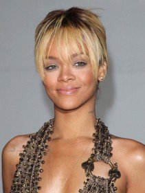 Rihanna frizurái képekben - DIVAT&STÍLUS - SZÉPSÉG - Rihanna, Rihanna afro, Rihanna frizura, Rihanna hair, Rihanna haj, Rihanna szőke, 