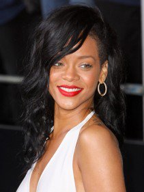 Rihanna frizurái képekben - DIVAT&STÍLUS - SZÉPSÉG - Rihanna, Rihanna afro, Rihanna frizura, Rihanna hair, Rihanna haj, Rihanna szőke, 