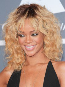 Rihanna frizurái képekben - DIVAT&STÍLUS - SZÉPSÉG - Rihanna, Rihanna afro, Rihanna frizura, Rihanna hair, Rihanna haj, Rihanna szőke, 