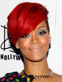 Rihanna frizurái képekben - DIVAT&STÍLUS - SZÉPSÉG - Rihanna, Rihanna afro, Rihanna frizura, Rihanna hair, Rihanna haj, Rihanna szőke, 