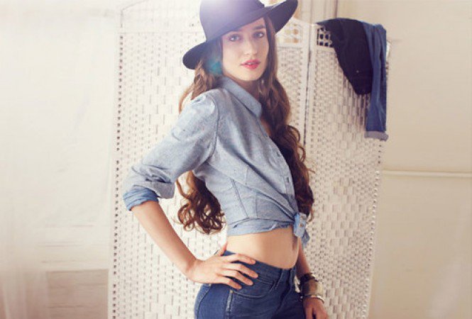 Anti-cellulit farmer a Wranglertől - DIVAT&STÍLUS - Hírek  - alakformáló farmer, anti-cellulitisz farmer, denim, jagger, jeans, wrangler, wrangler farmer, 