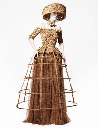 Hogyan fogjunk méhecskét? - Hírek  -  - david sims, mcqueen, raquel zimmermann, 