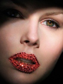 Rubintos ajkak - SZÉPSÉG - Smink  - Dior 2013, köves rúzs, rubint ajkak, smink, strasszos száj, Swarovski, 