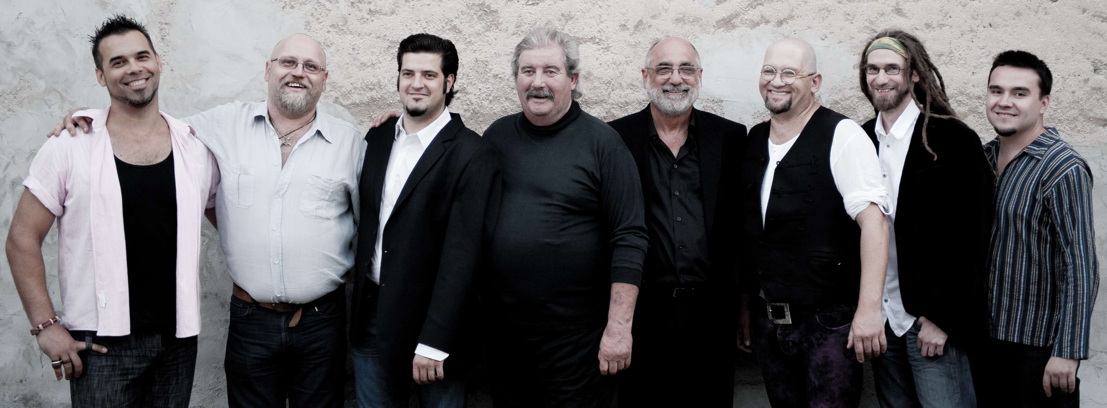 Koncertturné Makovecz Imre templomaiban, épületeiben - Fesztelen mindennapok -  - Ferenczi György és a Rackajam, Gryllus Dániel, Halmos Béla, Makovecz Imre, 