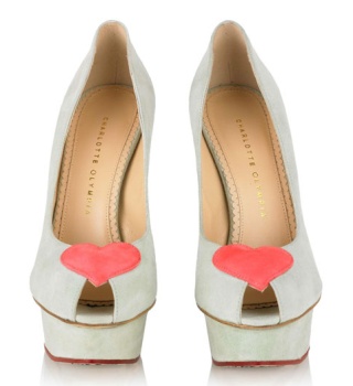 Valentin napi Olympia - DIVAT&STÍLUS -  - charlotte olympia, szívecske, valentin nap, 