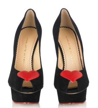 Valentin napi Olympia - DIVAT&STÍLUS -  - charlotte olympia, szívecske, valentin nap, 