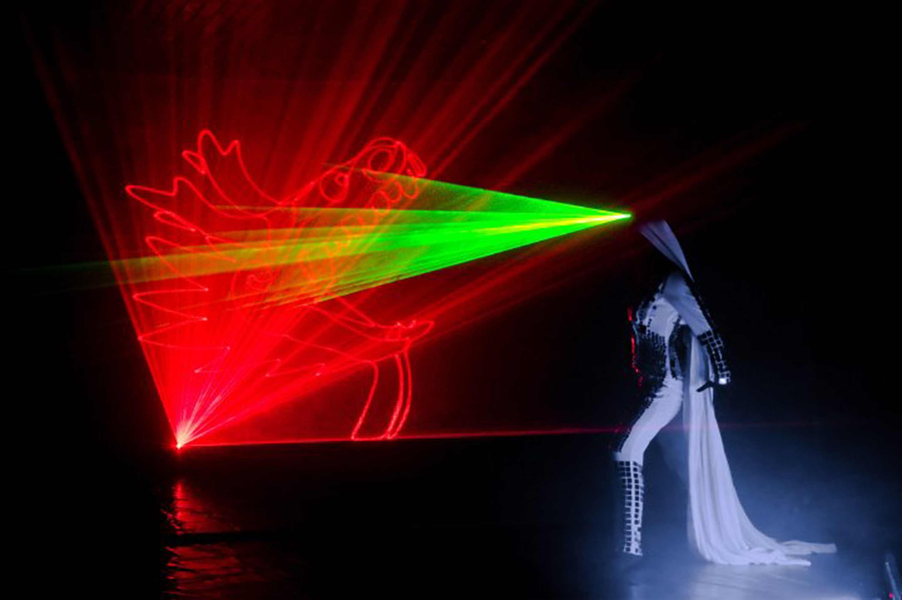 Akik fénnyel varázsolnak - STYLELIFE - Fesztelen mindennapok - A fényvarázsló, Fényszínház, Kőrösi Csoma Sándor Kőbányai Kulturális Központ, 