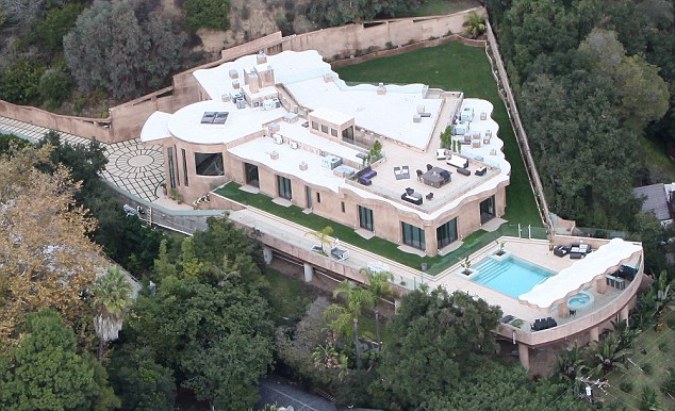 Rihanna kilenc fürdőszobája - STYLENEWS -  - fürdőszoba, rihanna, 