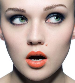 Öt rúzs a fehér fogakért - SZÉPSÉG - Smink  - fehér fogak, rúzs, smink, 