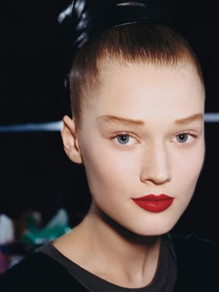 Öt rúzs a fehér fogakért - SZÉPSÉG - Smink  - fehér fogak, rúzs, smink, 