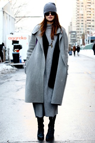 Modelllányok két show között - DIVAT&STÍLUS - Stílusiskola - modellányok, stílus, 