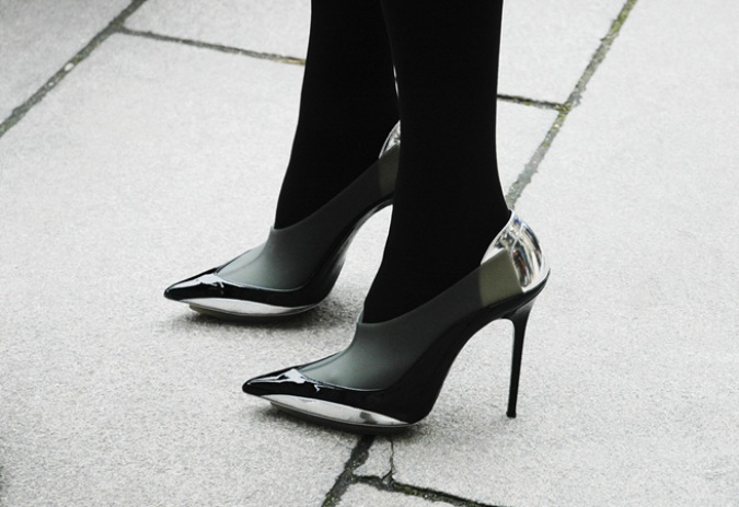 Űrlények az utcán - DIVAT&STÍLUS - Hírek  - cipő, divat, street, tavasz, 