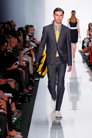 Csak tudnánk, mit vesznek a férfiak - Hírek  -  - Michael Kors man, Mom Park, 