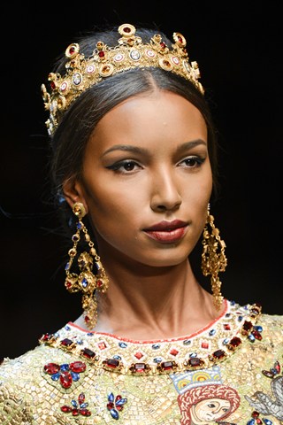 Jézuskás táska, szentképes platform - DIVAT&STÍLUS - Stílusiskola - Dolce and Gabbana, kiegészítők, 