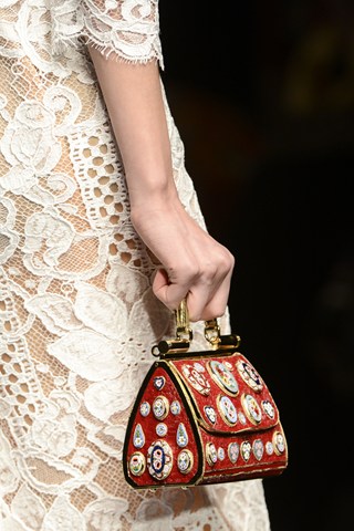 Jézuskás táska, szentképes platform - DIVAT&STÍLUS - Stílusiskola - Dolce and Gabbana, kiegészítők, 