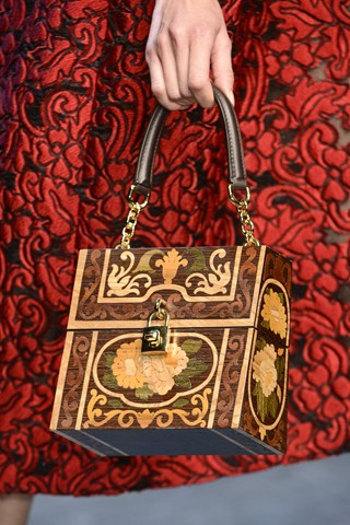 Jézuskás táska, szentképes platform - DIVAT&STÍLUS - Stílusiskola - Dolce and Gabbana, kiegészítők, 