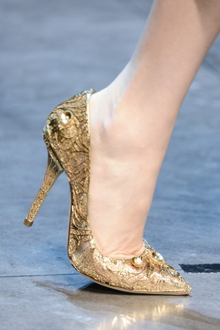 Jézuskás táska, szentképes platform - DIVAT&STÍLUS - Stílusiskola - Dolce and Gabbana, kiegészítők, 
