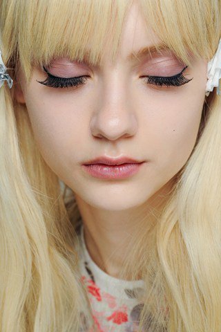 Sminktrendek a kifutóról - SZÉPSÉG - Smink  - kifutó, sminktrend 2013 ősz, 