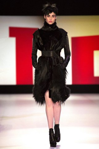 Valaki divatot tervez, valaki ruhát - DIVAT&STÍLUS - Stílusiskola - 