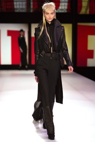 Valaki divatot tervez, valaki ruhát - DIVAT&STÍLUS - Stílusiskola - 