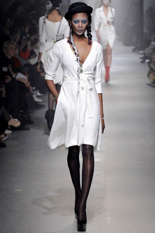 Lázadók köntöse - DIVAT&STÍLUS - Stílusiskola - fall/winter2013, fashion week, Paris, ready-to-wear, Vivienne Westwood, 