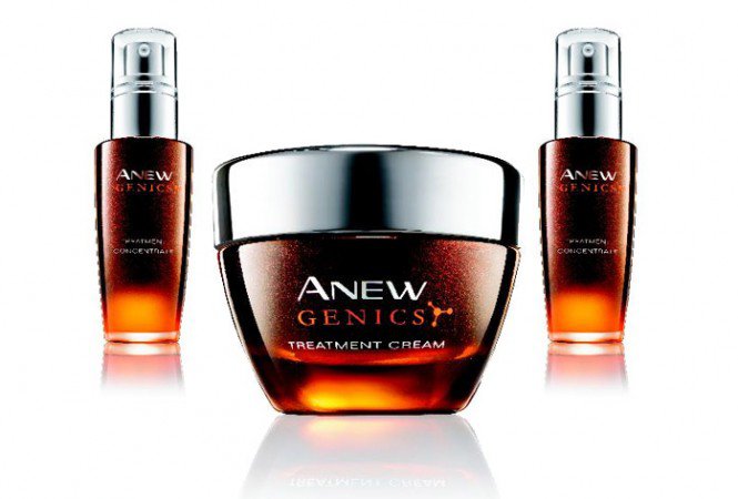 Anew Genics – Felébreszti a bőrben rejlő fiatalságot - Bőrápolás -  - Anew Genics, hidratáló krém, 