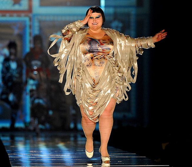 Gaultier Londonba megy - DIVAT&STÍLUS - Hírek  - divat, Jean Paul Gaultier, kiállítás, London, program, 