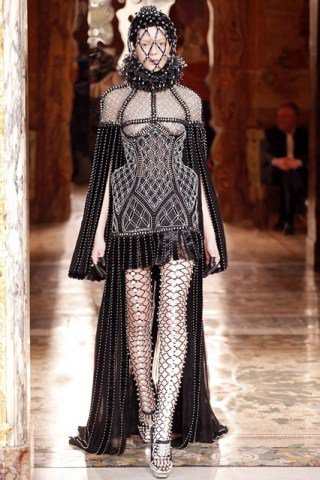 A Bolyen lányok visszatérnek - DIVAT&STÍLUS - Stílusiskola - Alexander McQueen, fall/winter 2013, fashion week, Paris, ready-to-wear, 