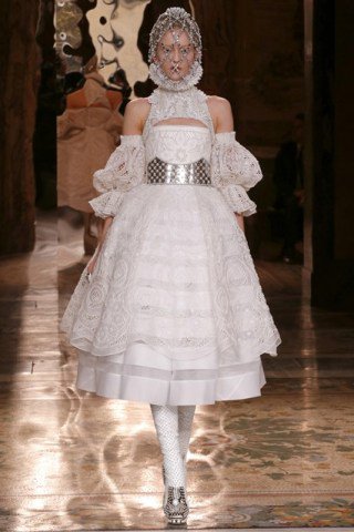 A Bolyen lányok visszatérnek - DIVAT&STÍLUS - Stílusiskola - Alexander McQueen, fall/winter 2013, fashion week, Paris, ready-to-wear, 