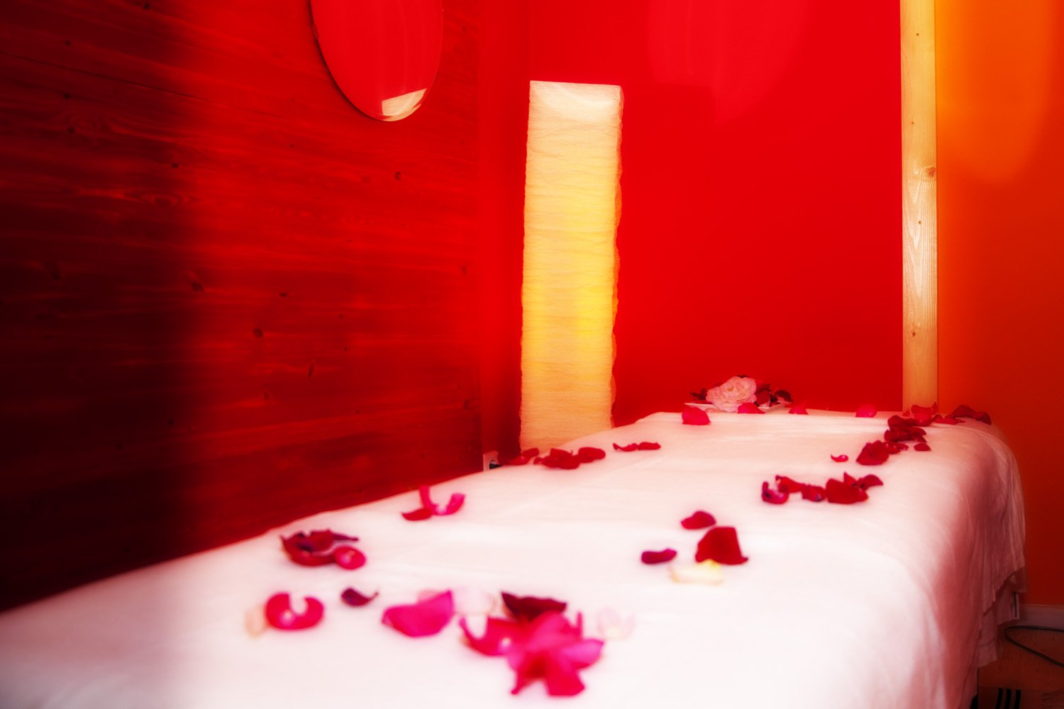 Vénuszi Rózsa masszázs, Nőnapra Szeretettel! - KERESD A NŐT  - Lélekhangok - masszázs, nőnap, vénusz rózsa, 