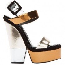 Szandi - Randi - DIVAT&STÍLUS - Stílusiskola - 2013, clutch, gardrób, napszemüveg, stílustippek, szandáll, tavasz, 