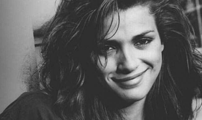 Tű és glamour - KERESD A NŐT  -  - Gia Carangi, kékharisnya, Kifutó a semmibe, Rúzs és Tükör, supermodel, 